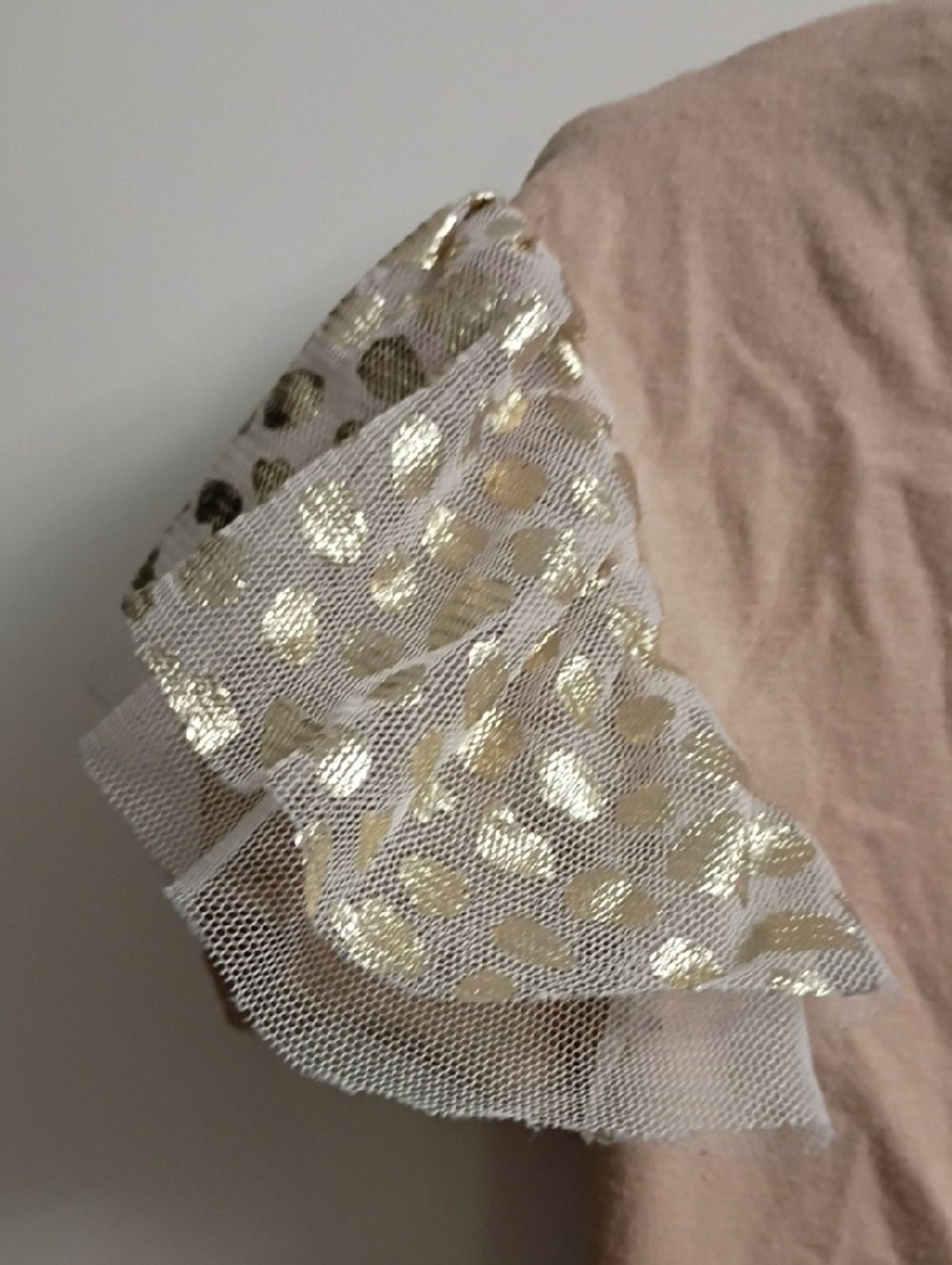 Hello Kitty Cream Short Sleeve Tee with Sequin Puff Sleeves - Picture 4 of 5
